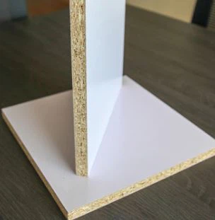 Iverna ploča čestica