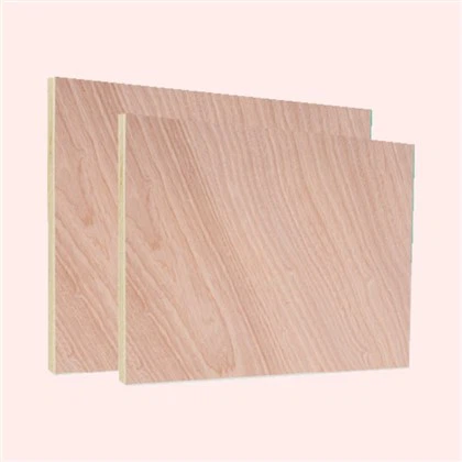 Visokokvalitetna komercijalna šperploča Prirodno drvo jezgre topole